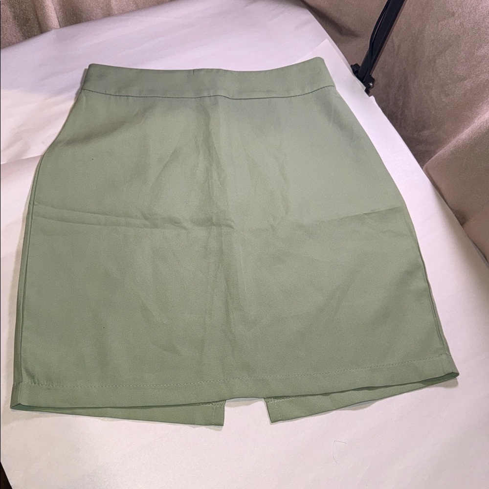 Sleek Olive Green Mini Skirt